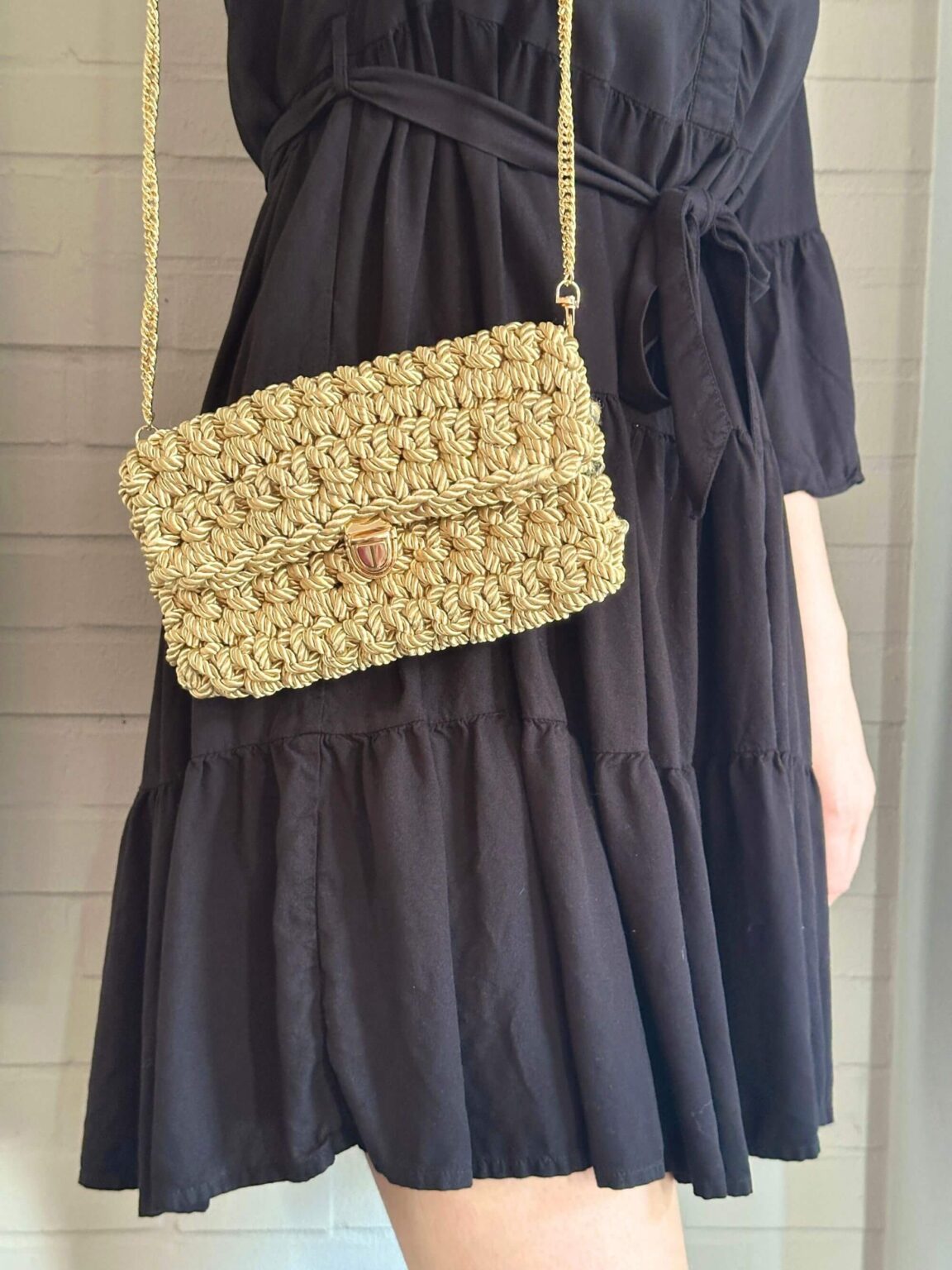 Easy Crochet Clutch - Free Crochet Pattern + Video