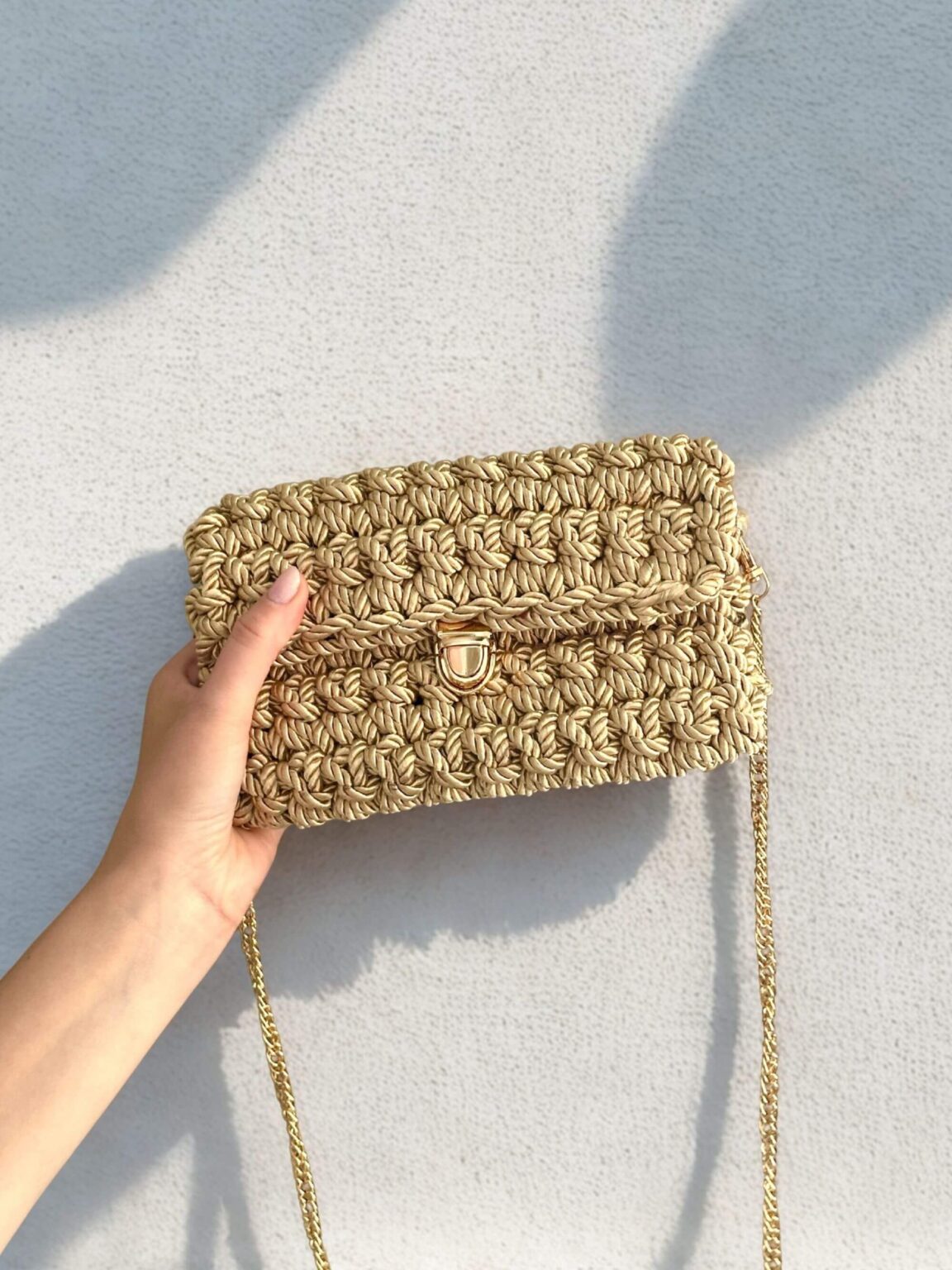 Easy Crochet Clutch - Free Crochet Pattern + Video